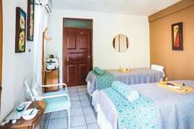 The Blue Suites Spa & Tours