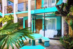 The Blue Suites Spa & Tours