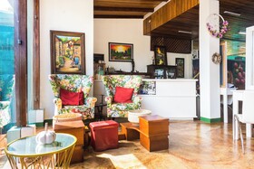 The Blue Suites Spa & Tours