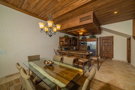 Villa Palacio By The Springs