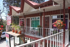 Hotel Sloth Backpackers