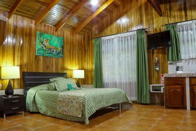 Los Pinos - Cabañas y Jardines