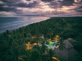 Clandestino Beach Resort