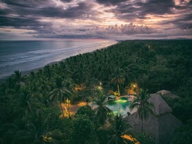 Clandestino Beach Resort