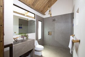 Curiol Boutique Hotel & Lounge