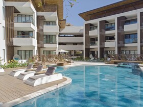 Azura Beach Resort