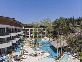 Azura Beach Resort
