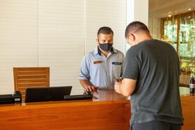 Arenas del Mar Beachfront & Rainforest Resort