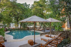 Arenas del Mar Beachfront & Rainforest Resort