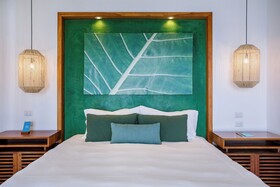 Arenas del Mar Beachfront & Rainforest Resort