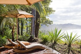 Arenas del Mar Beachfront & Rainforest Resort