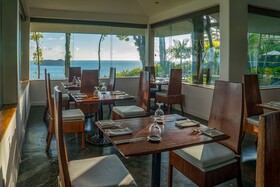 Arenas del Mar Beachfront & Rainforest Resort