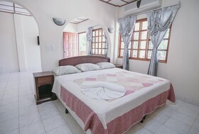 Hotel Las Tres Banderas