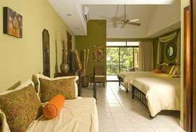 Hotel Pumilio Mountain & Ocean Hotel