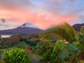 Essence Arenal Hostel