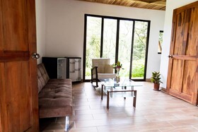 Essence Arenal Hostel