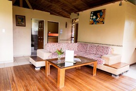 Essence Arenal Hostel