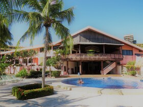 Flamingo Marina Resort