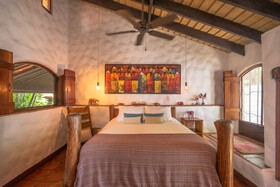 Sueno del Mar Beachfront Bed & Breakfast