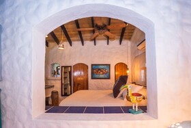 Sueno del Mar Beachfront Bed & Breakfast