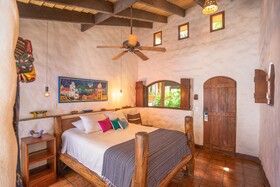 Sueno del Mar Beachfront Bed & Breakfast