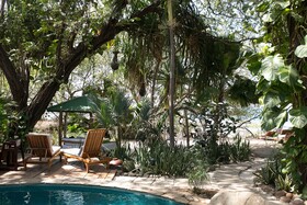 Sueno del Mar Beachfront Bed & Breakfast