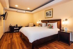 Gaia Hotel & Reserve