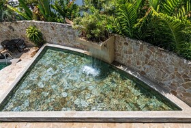 Gaia Hotel & Reserve