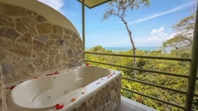 Issimo Suites Boutique Hotel & Spa