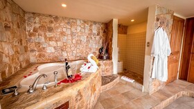 Issimo Suites Boutique Hotel & Spa