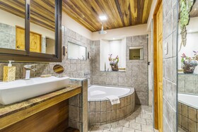 Las Cascadas The Falls Condotel