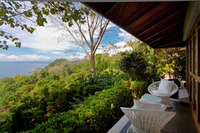 Makanda by The Sea Hotel