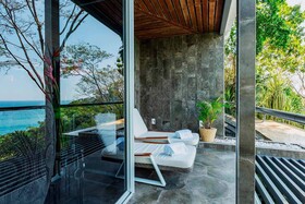 Makanda by The Sea Hotel