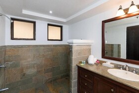 Shana by The Beach Manuel Antonio