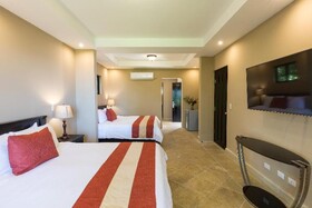 Shana by The Beach Manuel Antonio