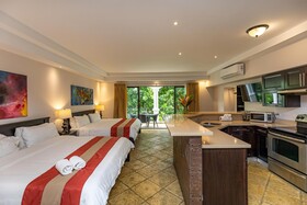 Shana by The Beach Manuel Antonio