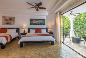 Shana by The Beach Manuel Antonio