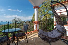 Shana by The Beach Manuel Antonio