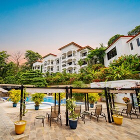 Shana by The Beach Manuel Antonio