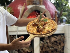 Shana by The Beach Manuel Antonio