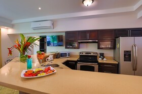 Shana by The Beach Manuel Antonio