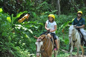Shana by The Beach Manuel Antonio