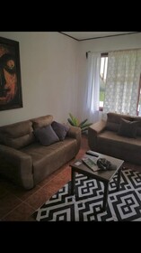 Casa Familiar Villa Aura