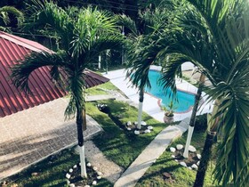 Casa Familiar Villa Aura