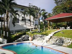 Casa Familiar Villa Aura