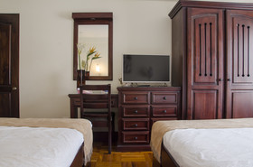 Hotel Plaza Real Suites & Apartments