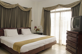 Hotel Plaza Real Suites & Apartments