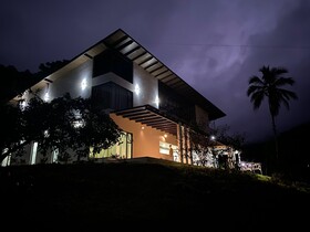 Arte De Plumas Birding Lodge