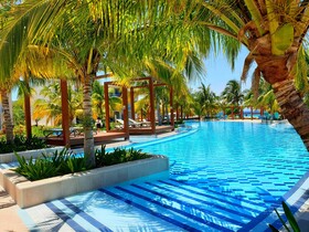 Gran Muthu Almirante Beach Hotel