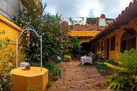 Hostal Casa Ayala
